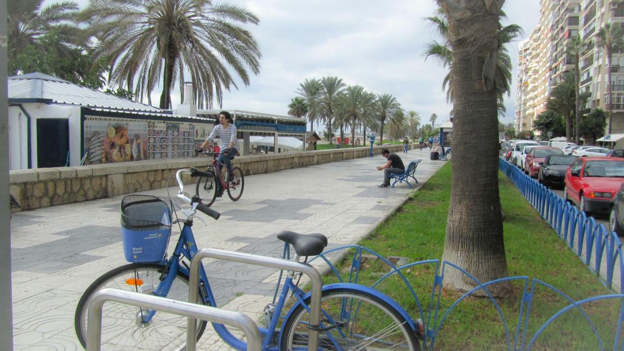 Malagueta Blue Apartment Malaga Ngoại thất bức ảnh