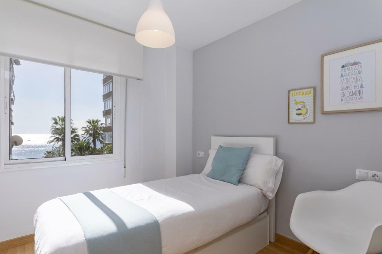Malagueta Blue Apartment Malaga Ngoại thất bức ảnh